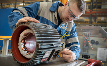 Engineer Rewinding and Repairing Motor