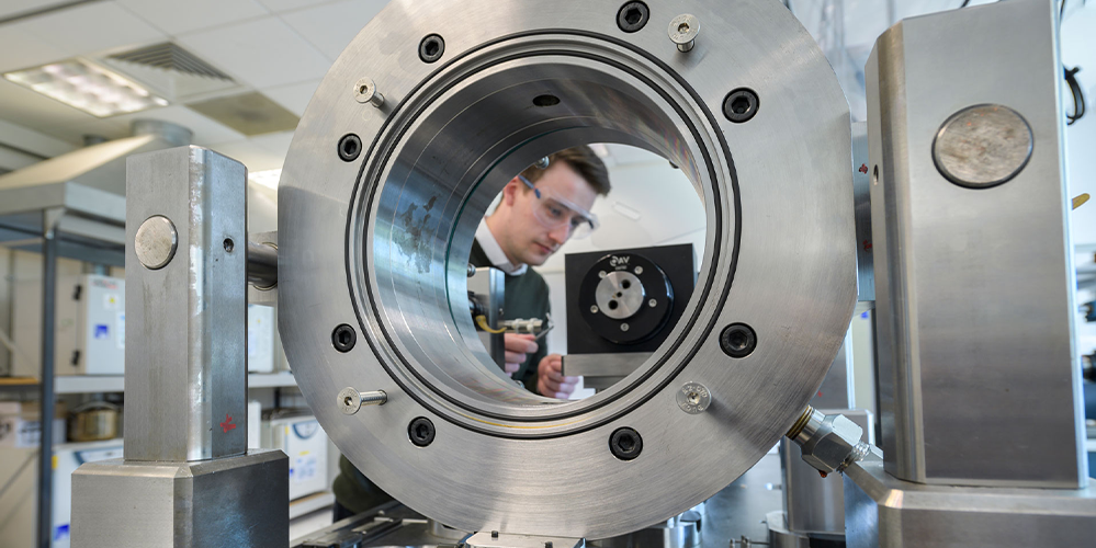 HARD-HELMET-AND-SCREWDRIVE ICON